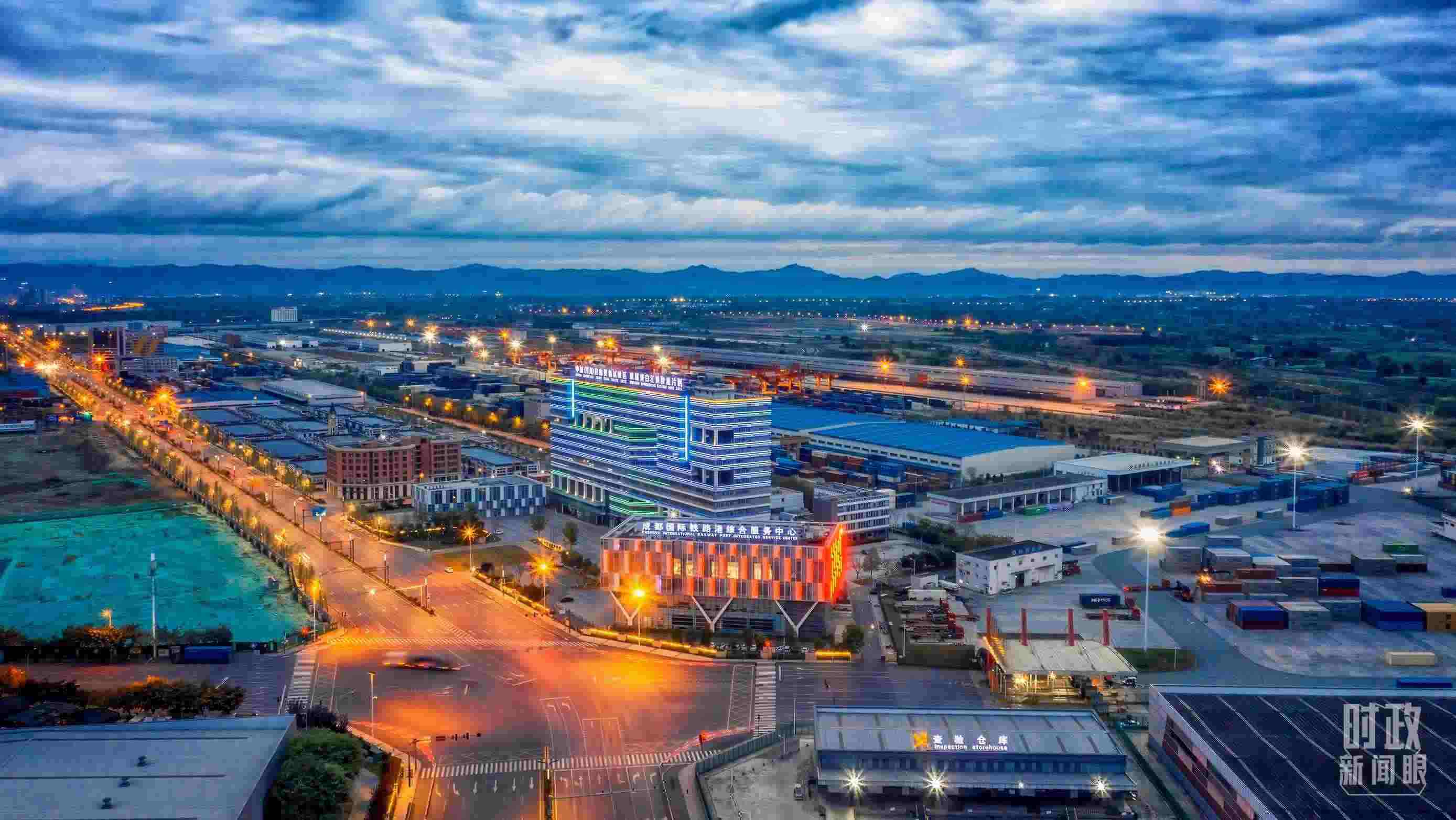 △成都國際鐵路港內(nèi)陸港口。（圖/視覺中國）