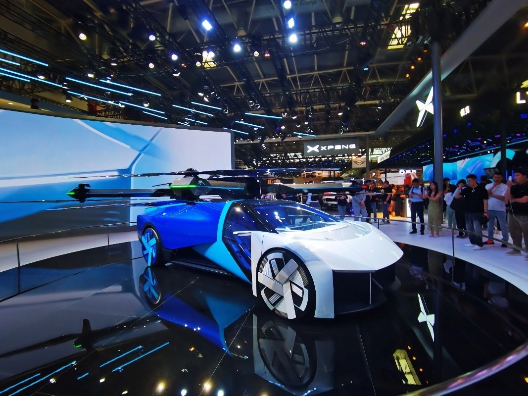 陸空一體式飛行汽車。人民網(wǎng)記者栗翹楚攝