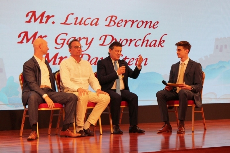 2、在故事分享環(huán)節(jié)，多名友好人士分享他們與中國(guó)的故事。 伊莎貝爾·羅德里格斯攝