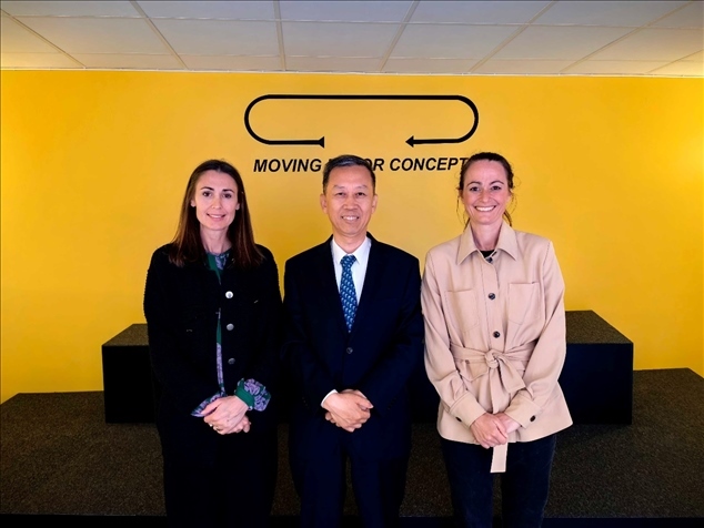 中國駐瑞典大使崔愛民應邀參訪瑞典牧夫樂公司。中國駐瑞典大使館供圖