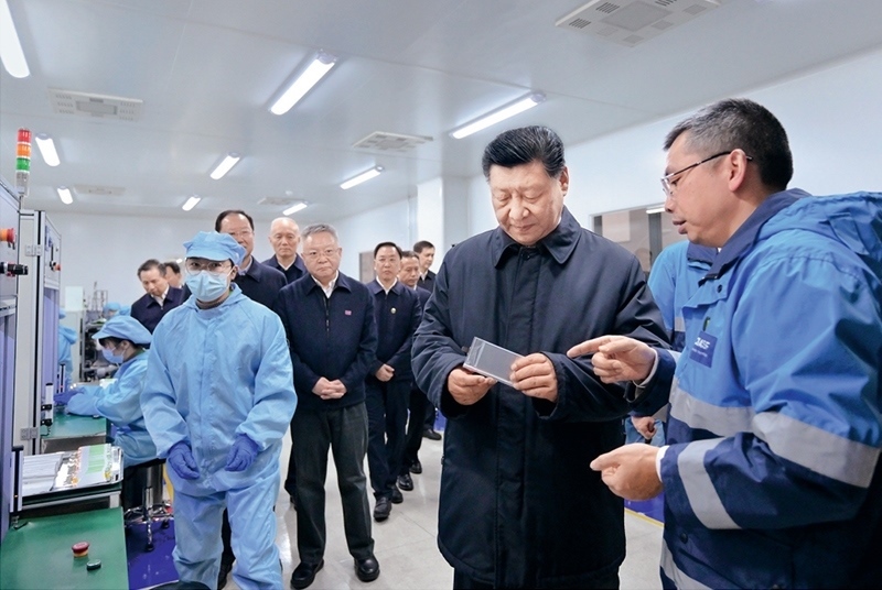 2024年3月18日至21日，中共中央總書(shū)記、國(guó)家主席、中央軍委主席習(xí)近平在湖南考察。這是18日下午，習(xí)近平在中德合資企業(yè)巴斯夫杉杉電池材料有限公司考察。 新華社記者 謝環(huán)馳/攝