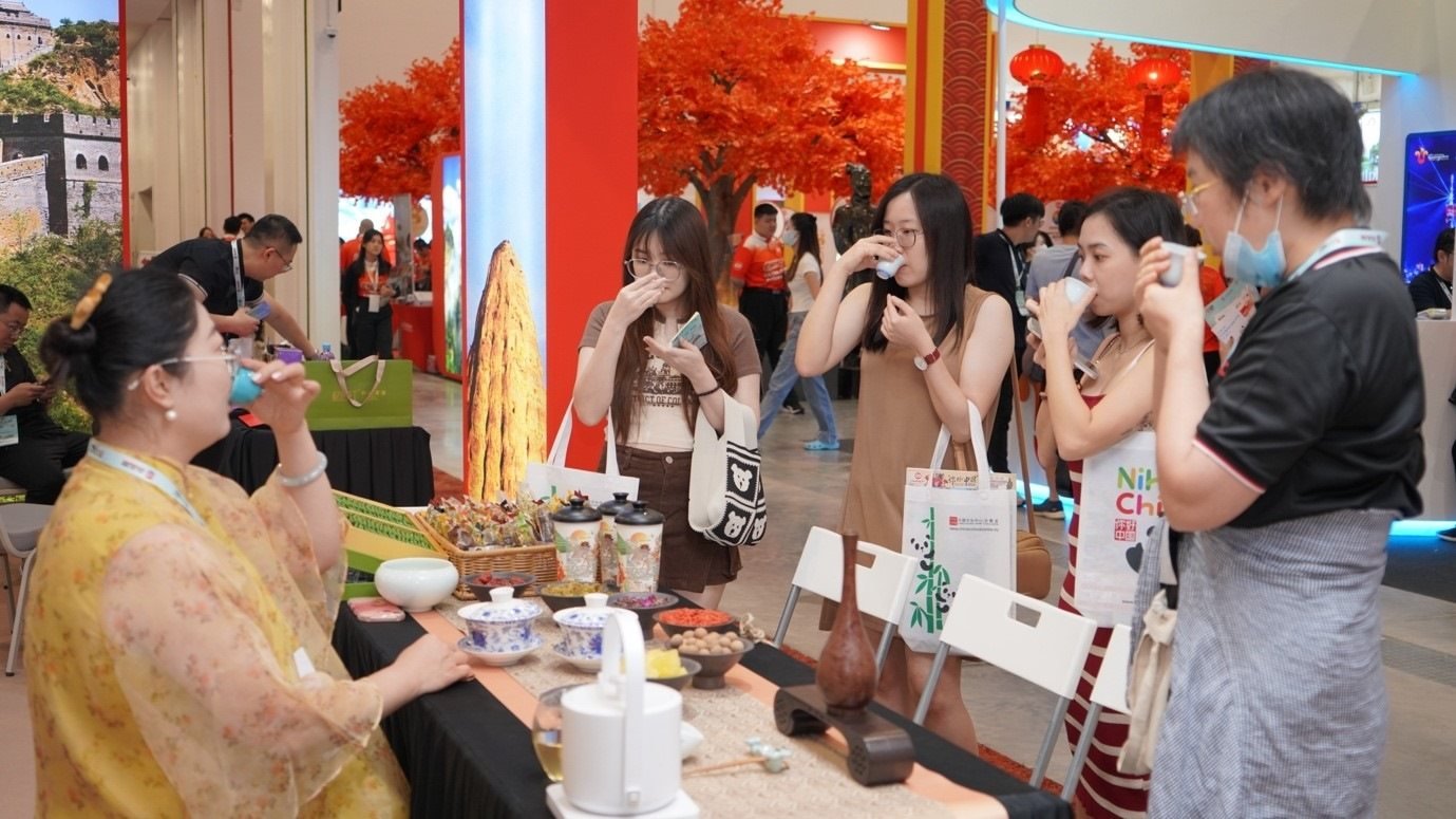 寧夏非遺八寶茶互動展示。 吉隆坡中國文化中心供圖