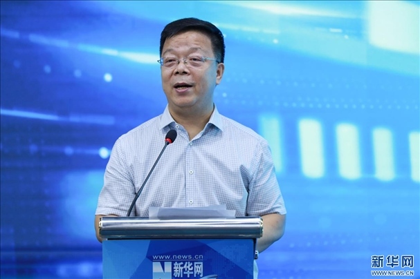 新華網(wǎng)黨委常委、董事、副總裁劉加文致辭