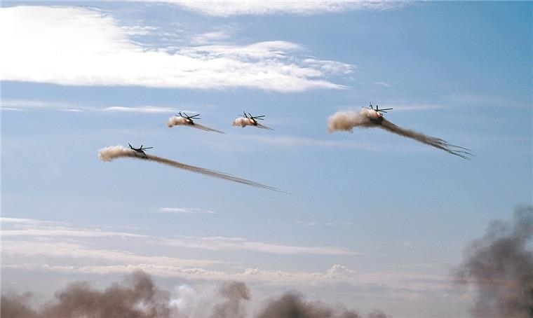 △“和平使命—2021”上合組織聯(lián)合反恐軍演。