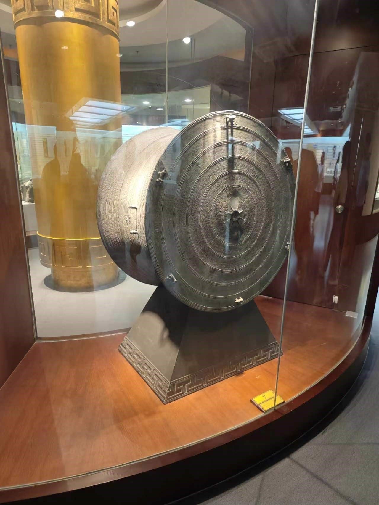 有西南元素的漢代銅鼓。人民網(wǎng)記者 黃鈺攝