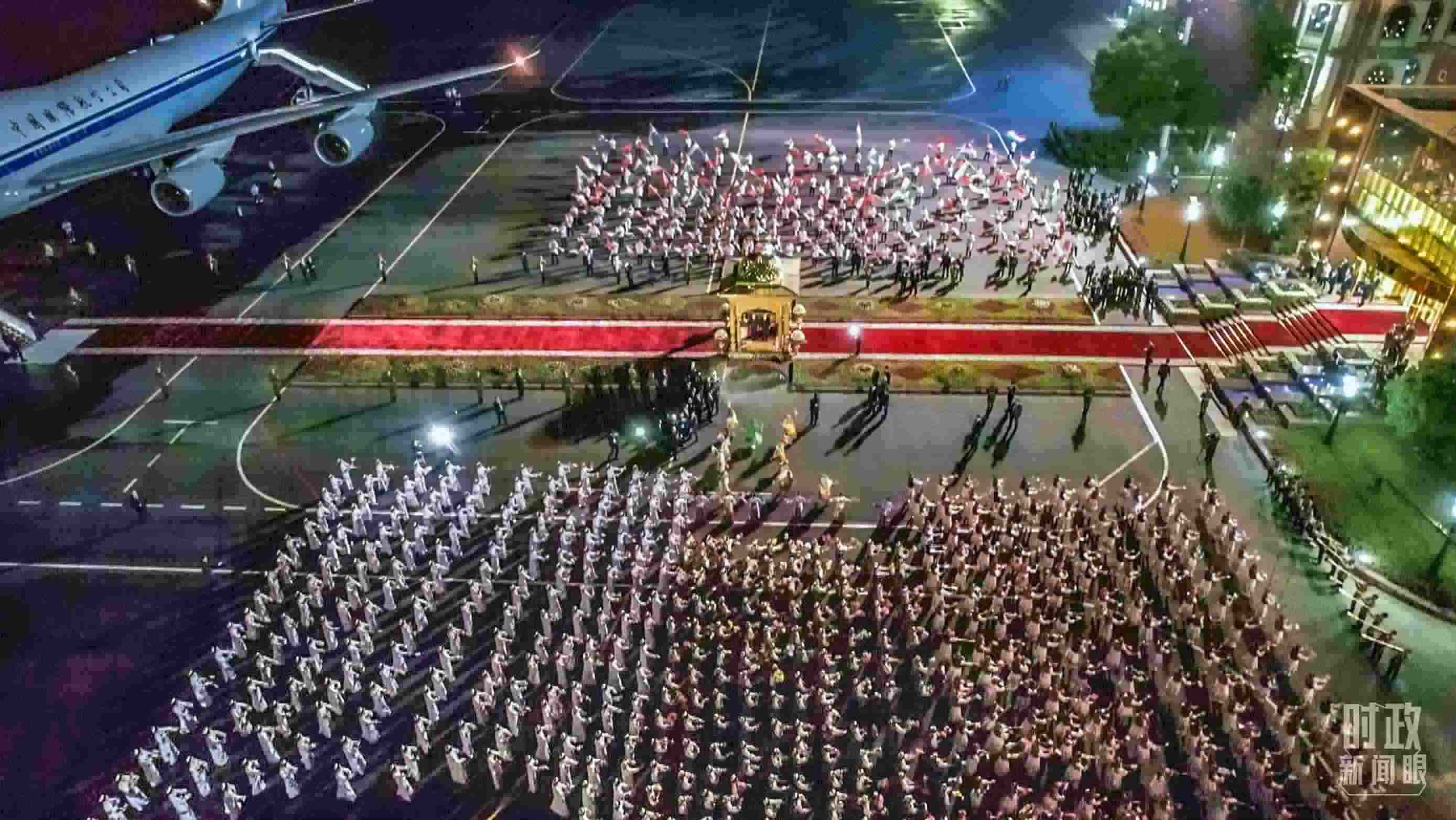 △塔方在機(jī)場(chǎng)舉行的盛大迎賓儀式。（總臺(tái)央視記者邢彬）