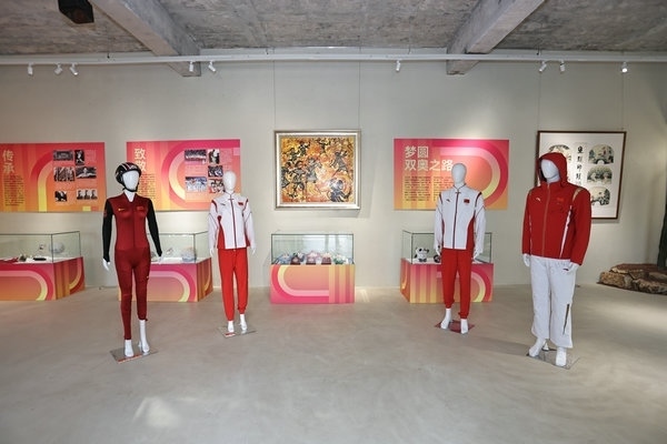 “揚(yáng)帆起航 為巴黎喝彩”中國(guó)體育文化展展廳。 主辦方供圖