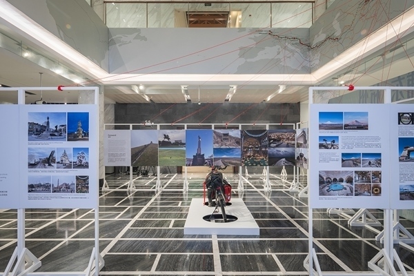 “東游記”展覽。校方供圖