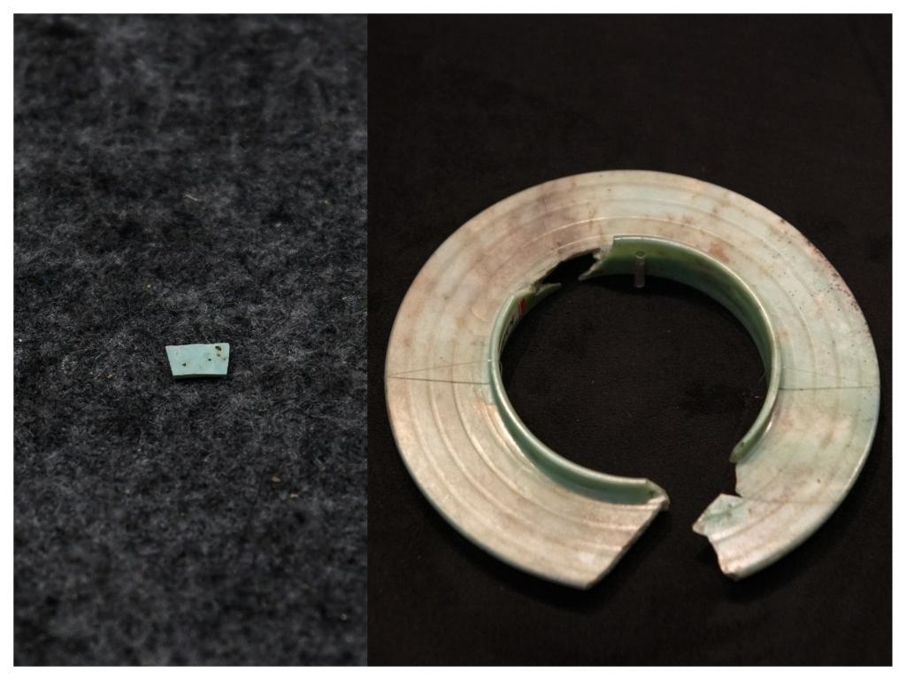 拼版照片：左圖為2024年7月10日拍攝的三星堆遺址出土的綠松石片（新華社記者王曦 攝），右圖為2024年7月21日在三星堆博物館文物保護(hù)與修復(fù)館拍攝的有領(lǐng)玉璧（新華社記者唐文豪 攝）。