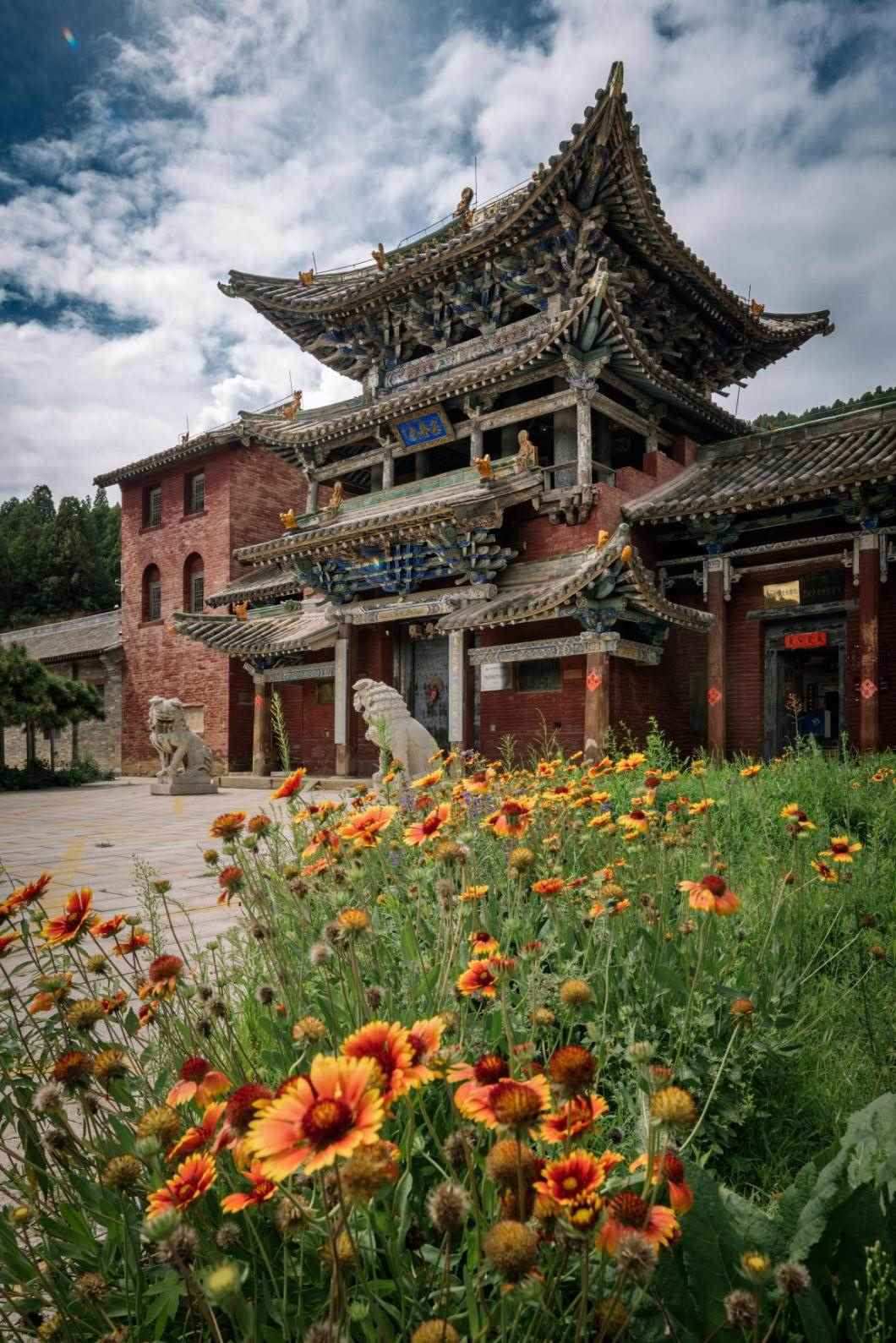 全國重點文物保護(hù)單位定林寺。蘇唐詩攝