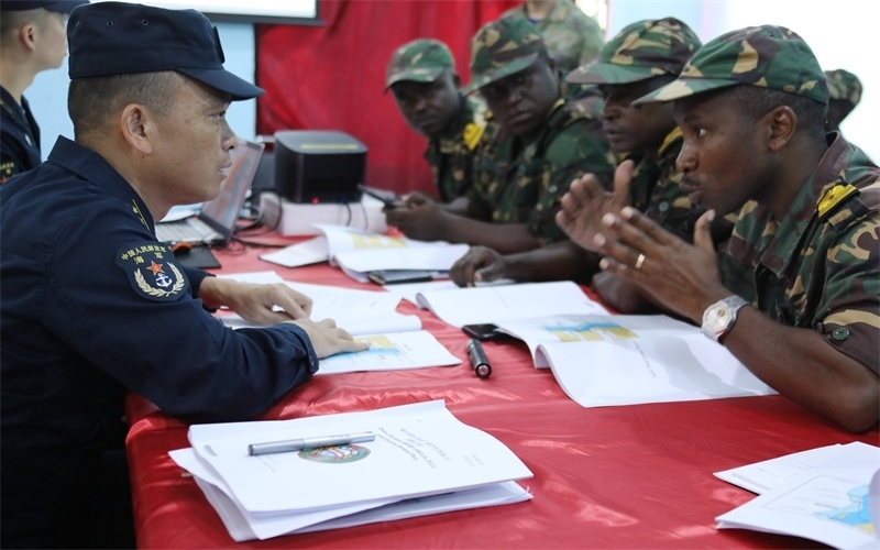 聯(lián)合導(dǎo)演部磋商。崔曉洋攝