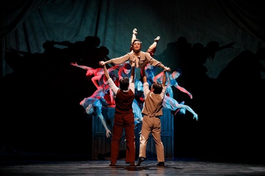 舞劇《熱血當(dāng)歌》演出現(xiàn)場。主辦方供圖