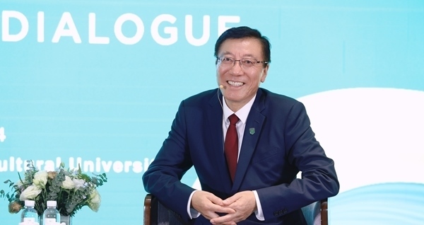 孫其信在2024世界農業(yè)科技創(chuàng)新大會首場大咖對話上發(fā)言。中國農業(yè)大學供圖