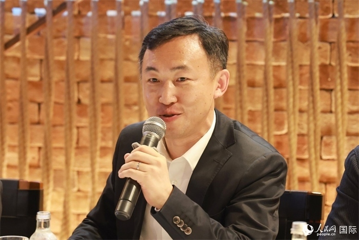 中國駐里約熱內(nèi)盧代總領(lǐng)事王海濤在座談會上致辭。人民網(wǎng)記者 陳海琪攝