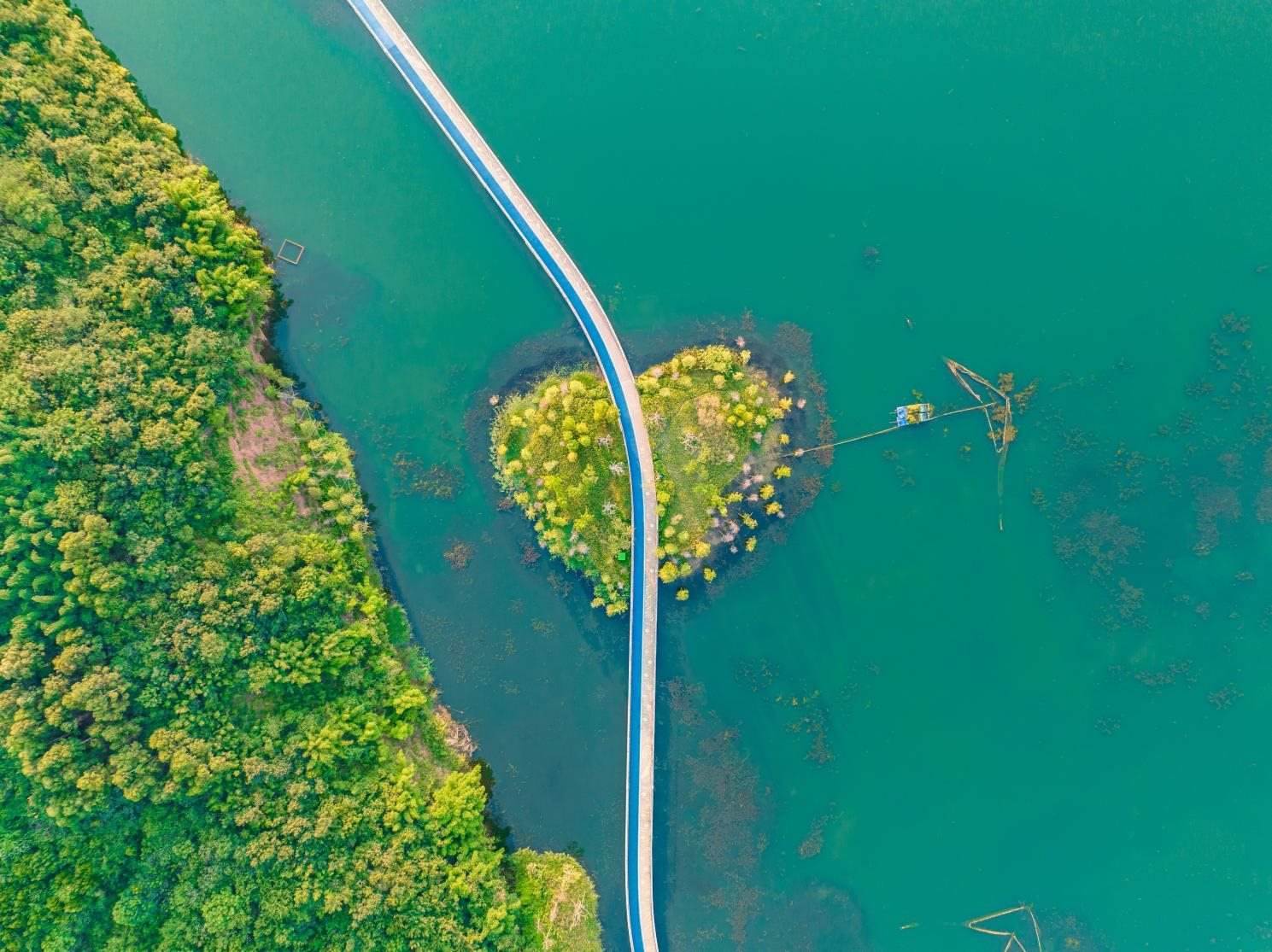 興隆湖棧道。四川天府新區(qū)融媒體中心供圖 攝影：馬驥）