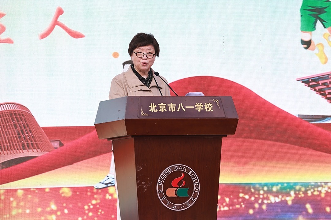 蘇東林院士講授開學(xué)第一課。校方供圖