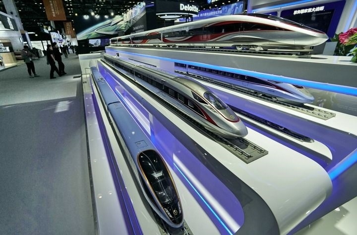 2024年9月11日拍攝的國家會議中心會場內(nèi)的展臺。新華社記者 李欣 攝