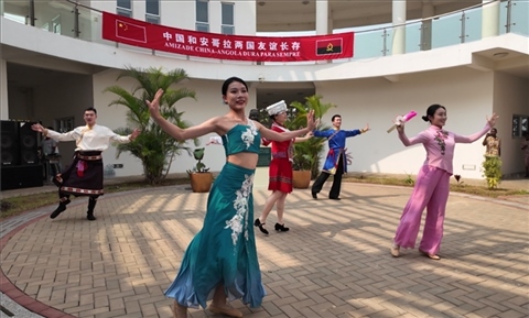 舞蹈《美麗中國》。內(nèi)圖大學(xué)孔子學(xué)院供圖