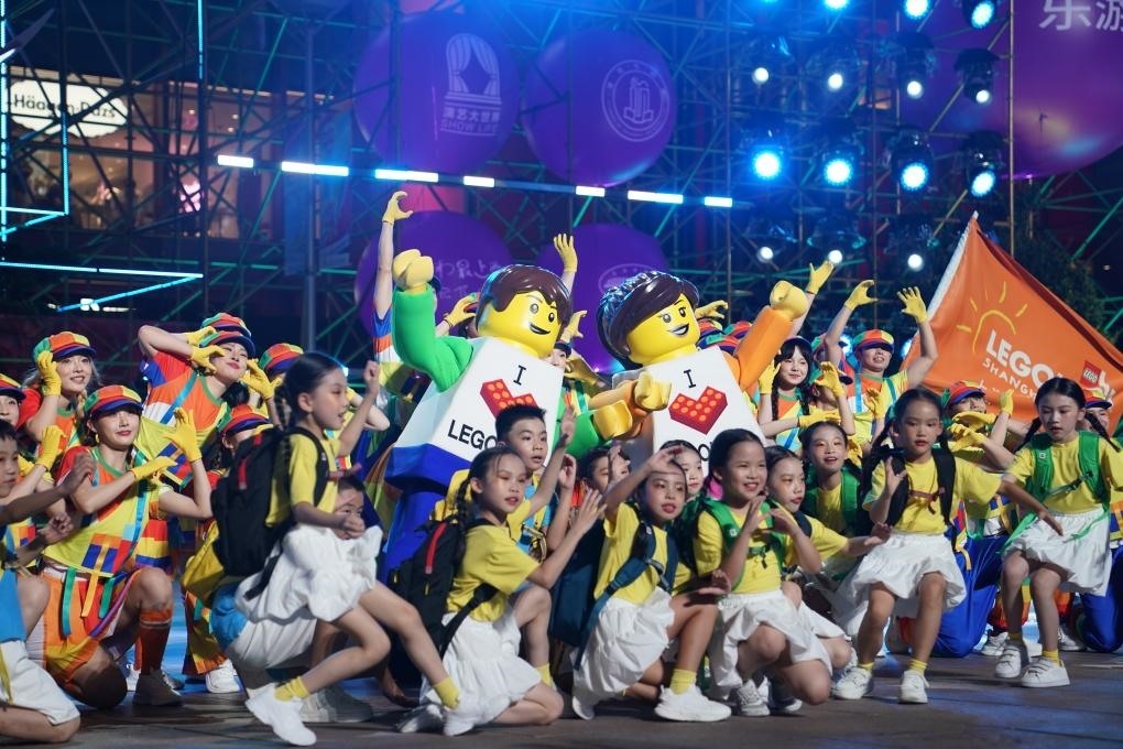 9月14日晚，演員在上海旅游節(jié)開(kāi)幕式上表演。新華社發(fā)（陳浩明 攝）