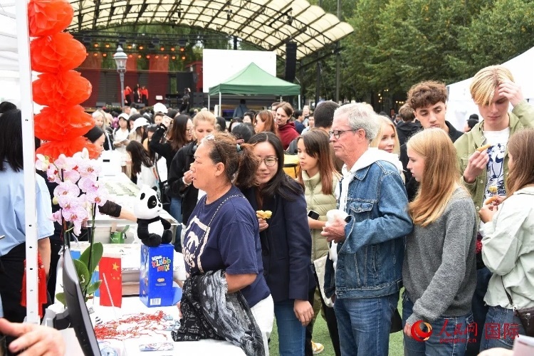 斯德哥爾摩中秋游園會(huì)。人民網(wǎng)記者 殷淼