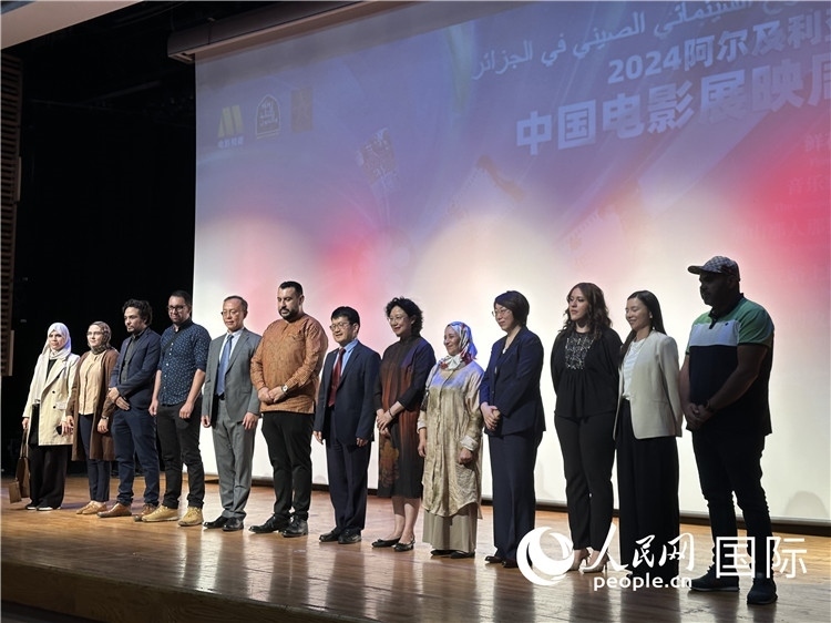 中阿兩國(guó)官員、電影行業(yè)從業(yè)者、媒體代表等出席開(kāi)幕式 郝瑞敏攝