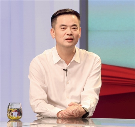 采訪對(duì)象：湖州市委常委、安吉縣委書(shū)記楊衛(wèi)東