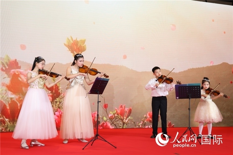 中國青少年樂器表演。人民網(wǎng)記者任皓宇攝