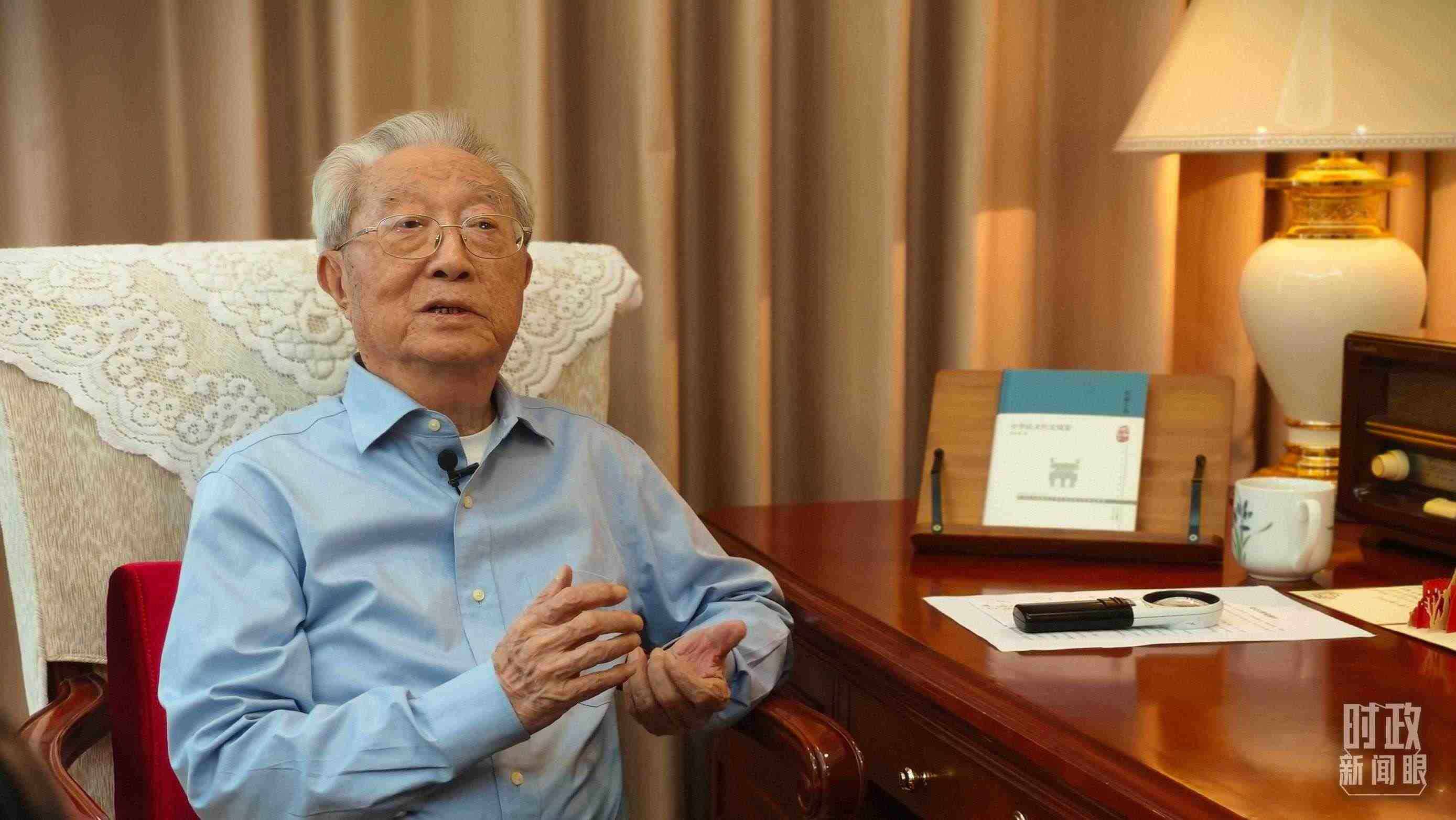 “人民教育家”國家榮譽(yù)稱號(hào)獲得者張晉藩。（總臺(tái)央視記者李立拍攝）