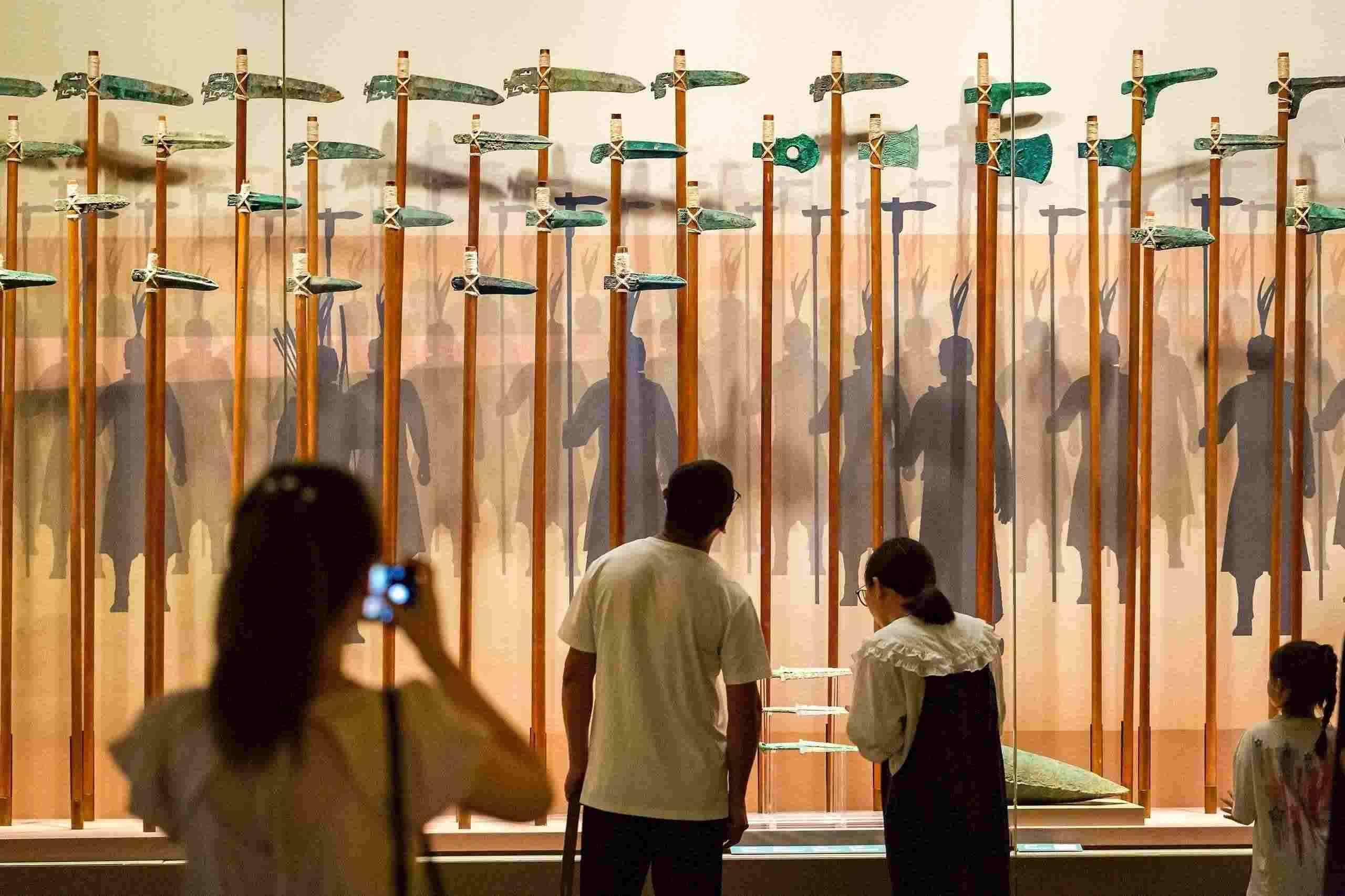 △2024年8月25日，游客在河南省安陽市殷墟博物館參觀。