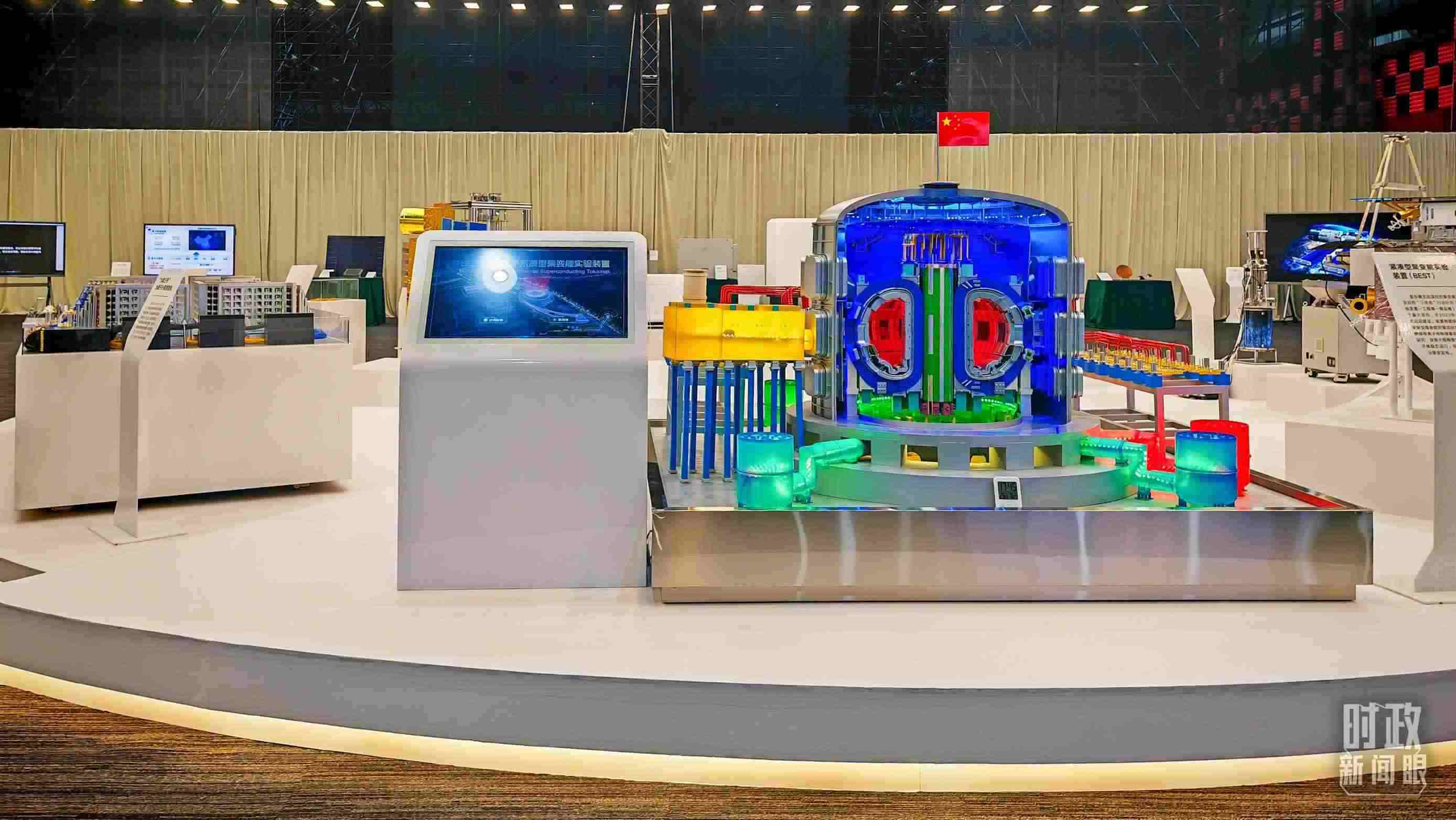 △安徽省重大科技創(chuàng)新成果集中展示的展品。（總臺(tái)央視記者周倜拍攝）