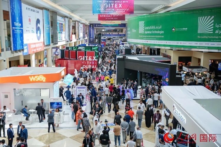 迪拜世界貿易中心場館內一角。人民網 塔里克·易卜拉欣攝