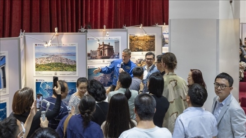 5月29日，“宇宙·金磚國(guó)家”圖片巡回展在北京舉辦，活動(dòng)現(xiàn)場(chǎng)吸引了眾多中國(guó)觀眾。北京俄羅斯文化中心供圖