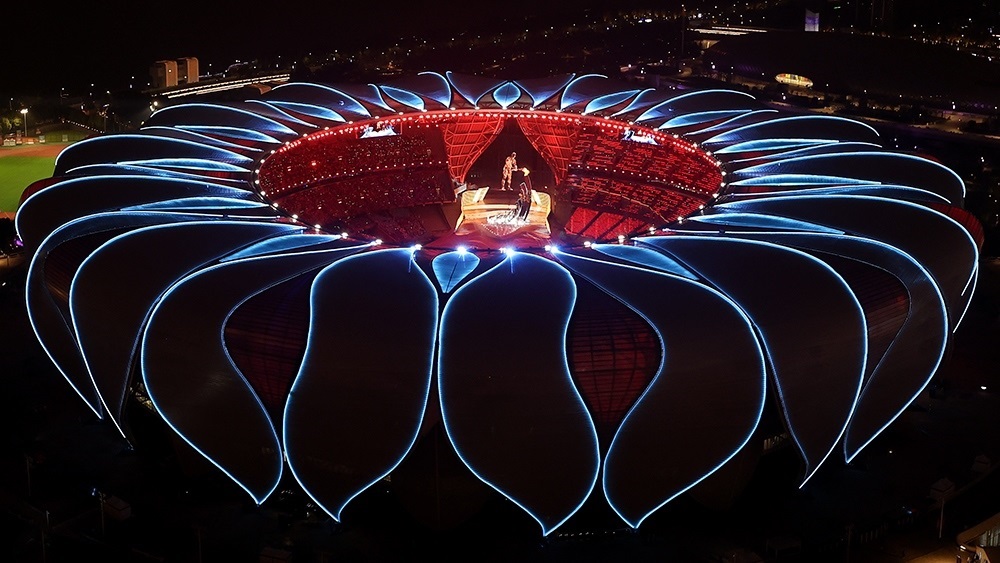 2023年9月23日，第19屆亞洲運動會開幕式上，最后一棒火炬手汪順和“數(shù)字火炬手”在開幕式上點燃主火炬。