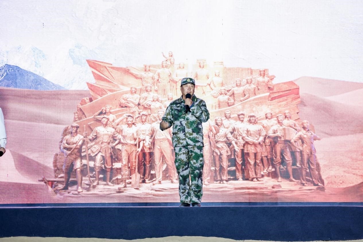 馬軍武在“何以中國(guó)·五星出東方”網(wǎng)絡(luò)主題宣傳活動(dòng)現(xiàn)場(chǎng)演講。人民視頻供圖