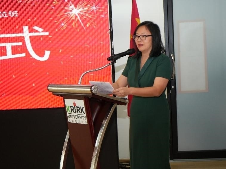 泰國(guó)華文教師公會(huì)主席羅鐵英致辭。主辦方供圖