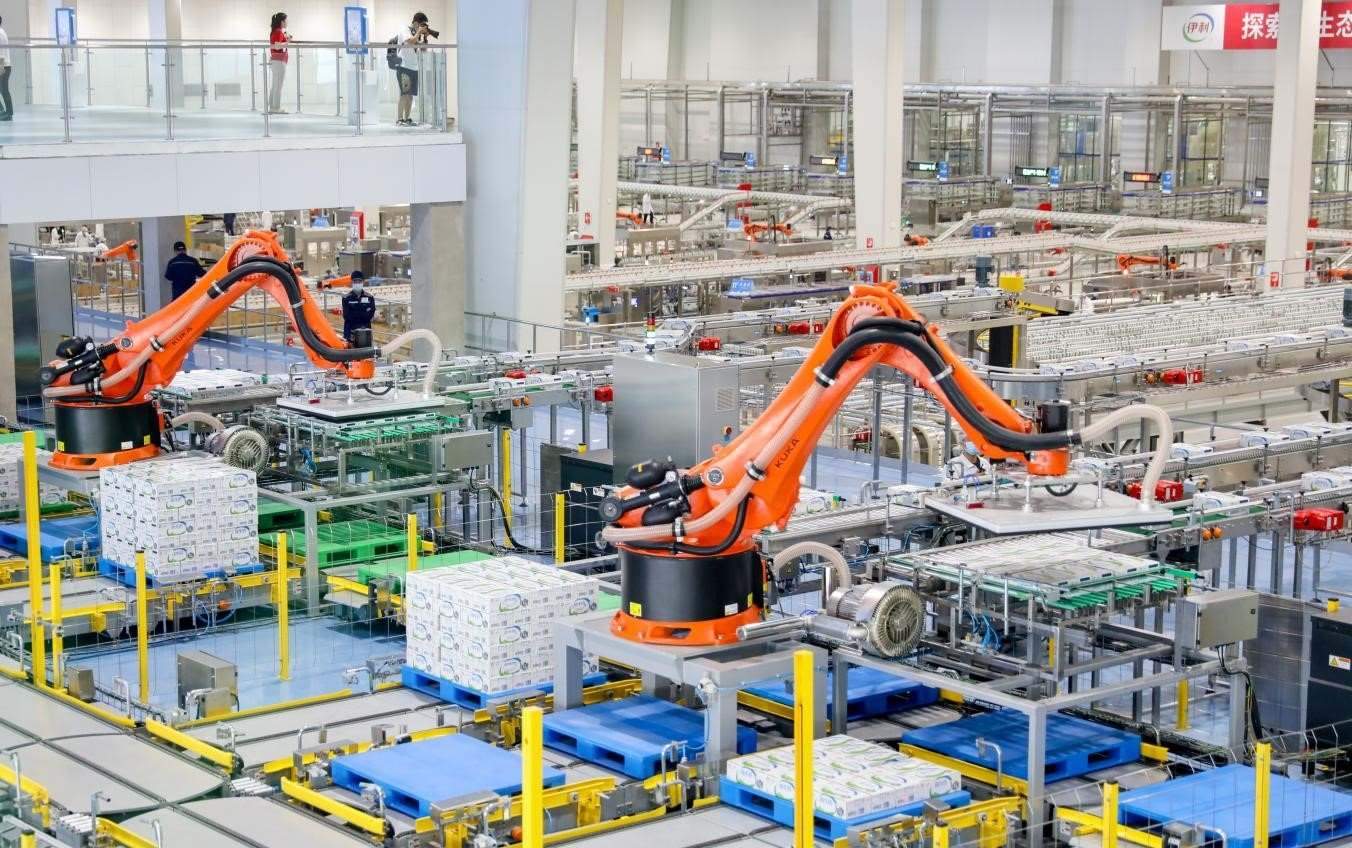 伊利數(shù)智化布局領(lǐng)跑行業(yè)。（受訪者供圖）