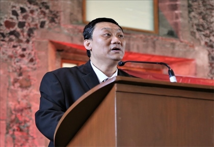 拉美分社負(fù)責(zé)人苗野主持慶?；顒印Ｖ鬓k方供圖