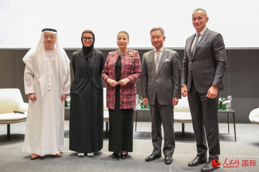 部分與會嘉賓合影。人民網(wǎng) 塔里克·易卜拉欣攝