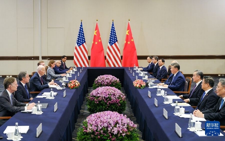 當(dāng)?shù)貢r(shí)間11月16日下午，國(guó)家主席習(xí)近平在利馬同美國(guó)總統(tǒng)拜登舉行會(huì)晤。新華社記者 丁林 攝