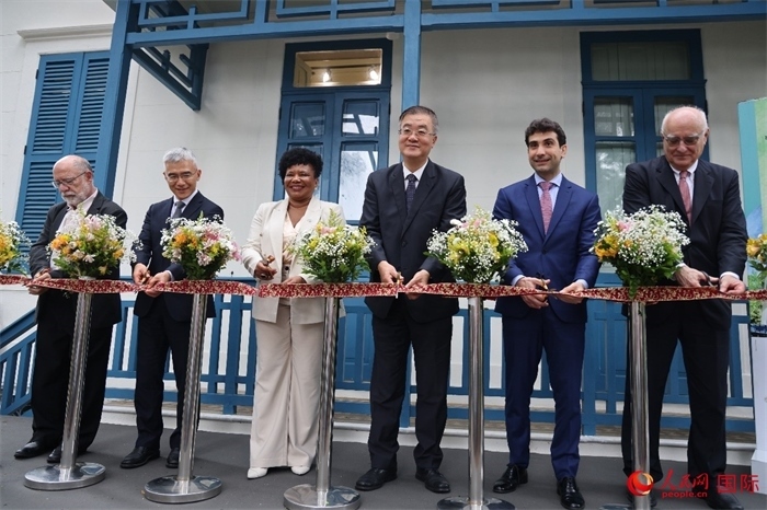 活動(dòng)上，中巴嘉賓共同為“茶緣·中巴友誼園”剪彩，標(biāo)志著中巴友誼園中“茶之道”展覽正式開(kāi)幕。人民網(wǎng)記者 張志文攝