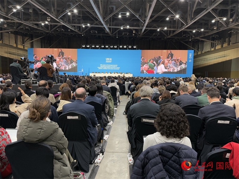 圖為塑料污染政府間談判委員會第五次會議現(xiàn)場。人民網記者 莽九晨攝