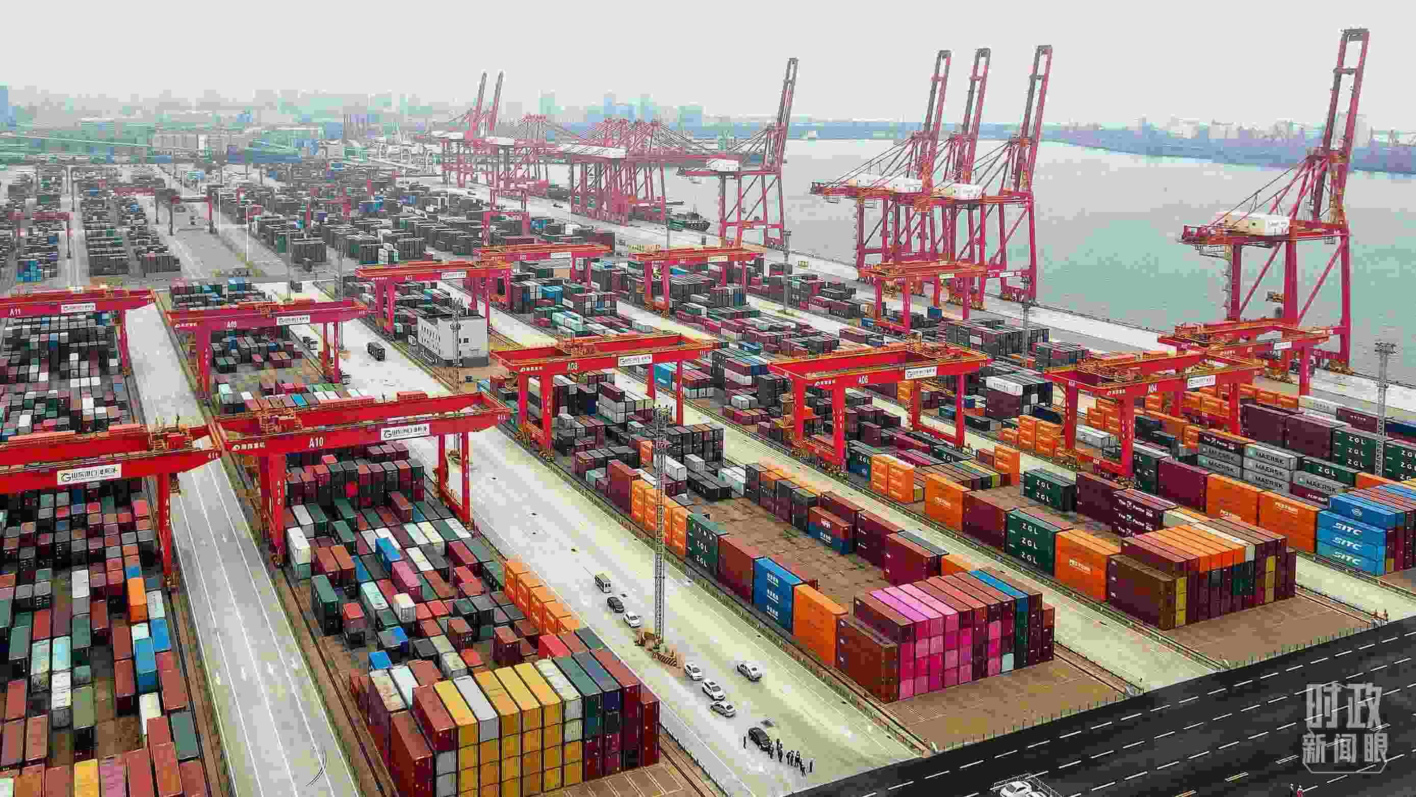 △山東日照港。（總臺(tái)央視記者劉琦拍攝）