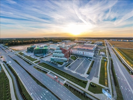 這是當(dāng)?shù)貢r間2021年10月19日在白俄羅斯首都明斯克郊區(qū)拍攝的中白工業(yè)園。