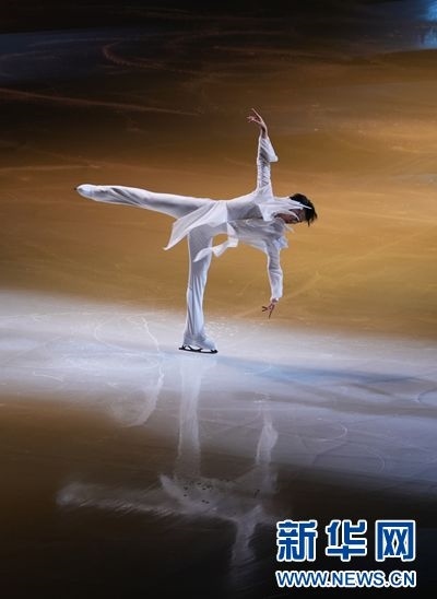 圖為羽生結弦在表演中。記者 錢錚 攝