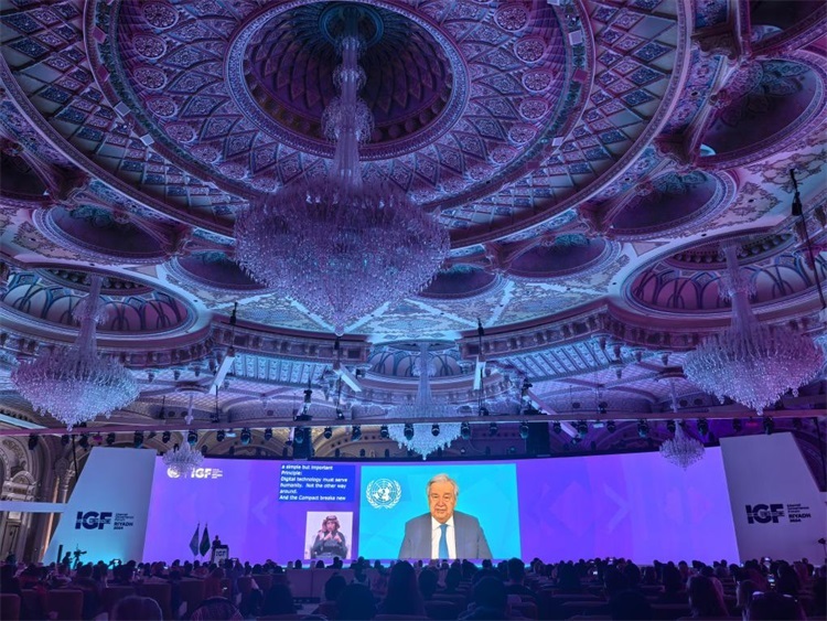 圖為第19屆聯(lián)合國互聯(lián)網(wǎng)治理論壇（IGF）“推動科技企業(yè)履行兒童網(wǎng)絡(luò)保護責(zé)任”開放論壇活動現(xiàn)場。中國傳媒大學(xué)供圖。