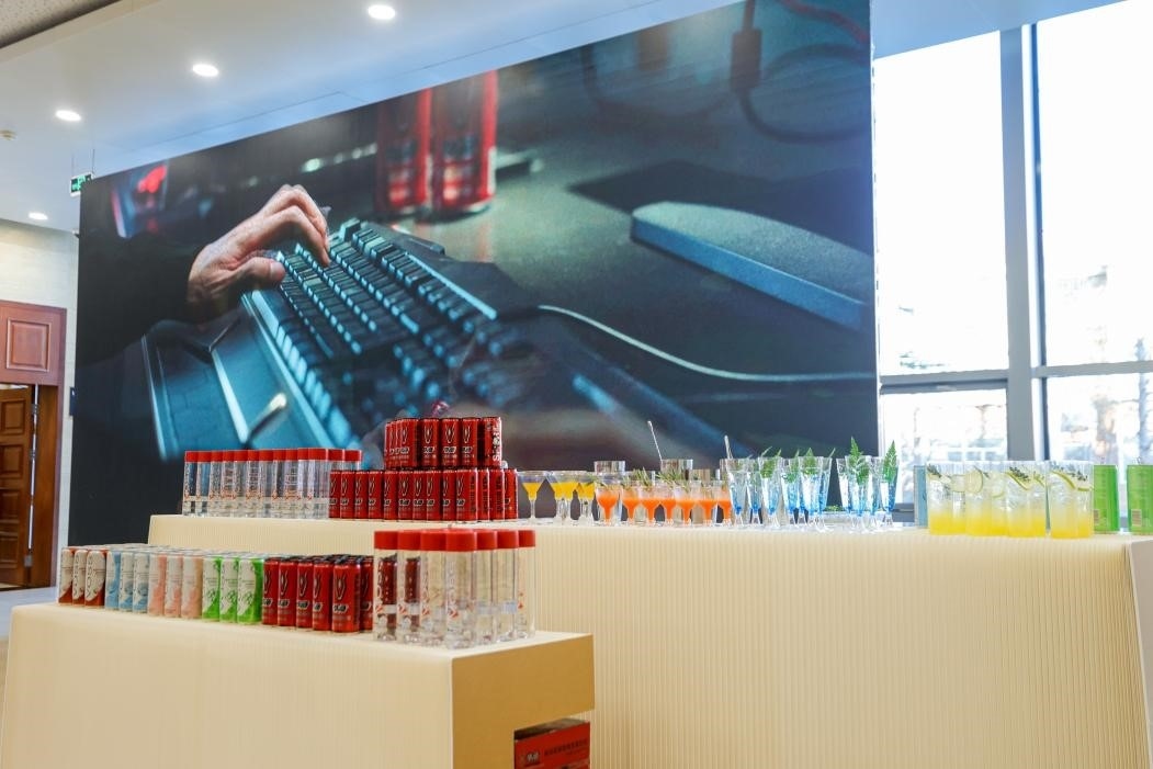 展區(qū)里的特調(diào)飲品區(qū)域。王佳雨攝