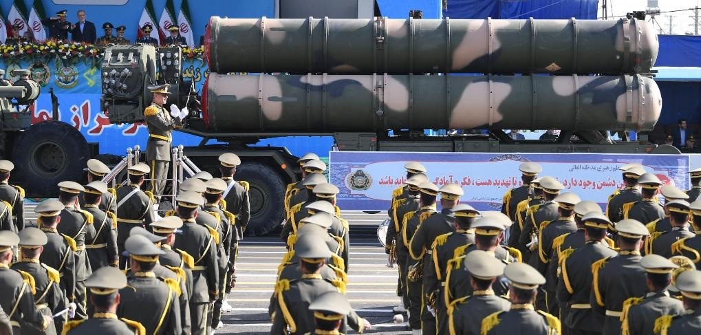 這是2024年9月21日在伊朗首都德黑蘭拍攝的閱兵式現(xiàn)場(chǎng)。新華社記者沙達(dá)提攝