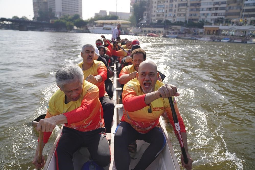 活動(dòng)現(xiàn)場(chǎng)龍舟競(jìng)技，共慶春節(jié)。開(kāi)羅中國(guó)文化中心供圖