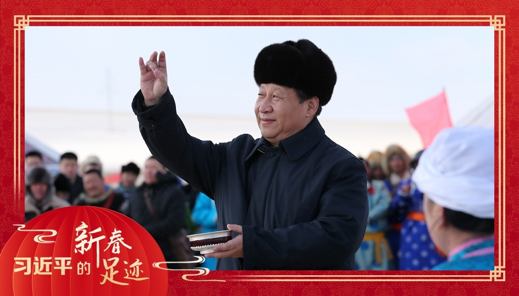 2014年1月27日，習(xí)近平總書(shū)記在內(nèi)蒙古錫林浩特市寶力根蘇木（鄉(xiāng)）參加冬季那達(dá)慕“五畜祈?！眱x式。