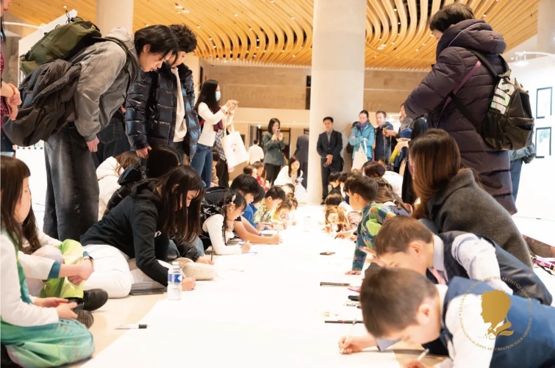 第三屆國際藝術(shù)聯(lián)創(chuàng)聯(lián)展盛大開幕。法中交流促進會供圖